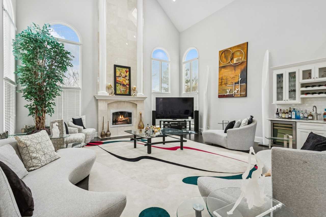 9200 Falling Waters Dr W - Photo 4 of 30