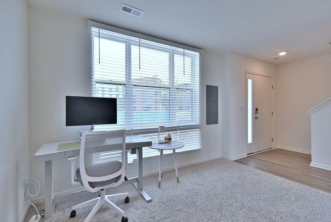 332 Summit Cir - Photo 6 of 32