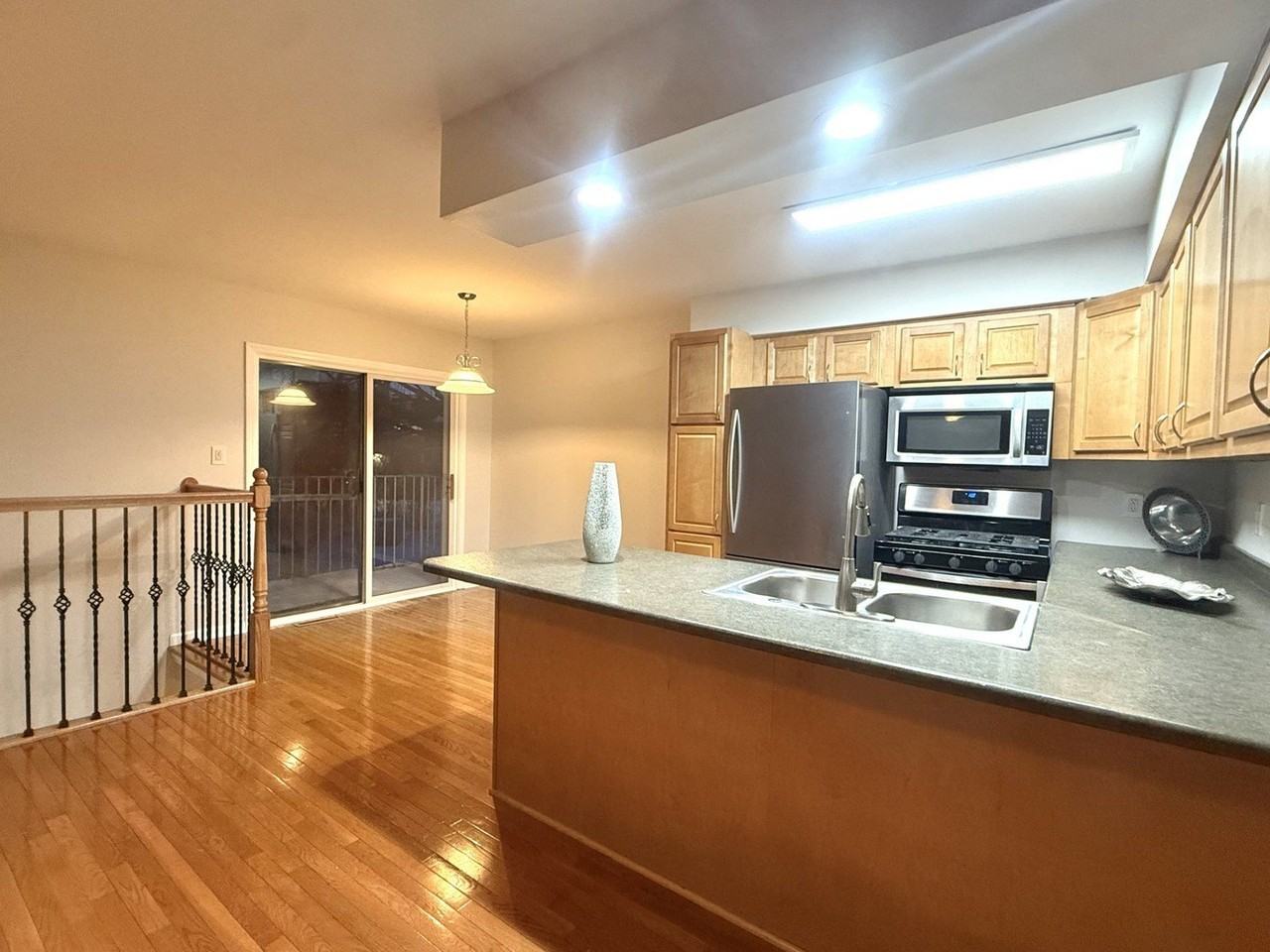 1142 Inverrary Ln Unit D-86 #D86 - Photo 2 of 11