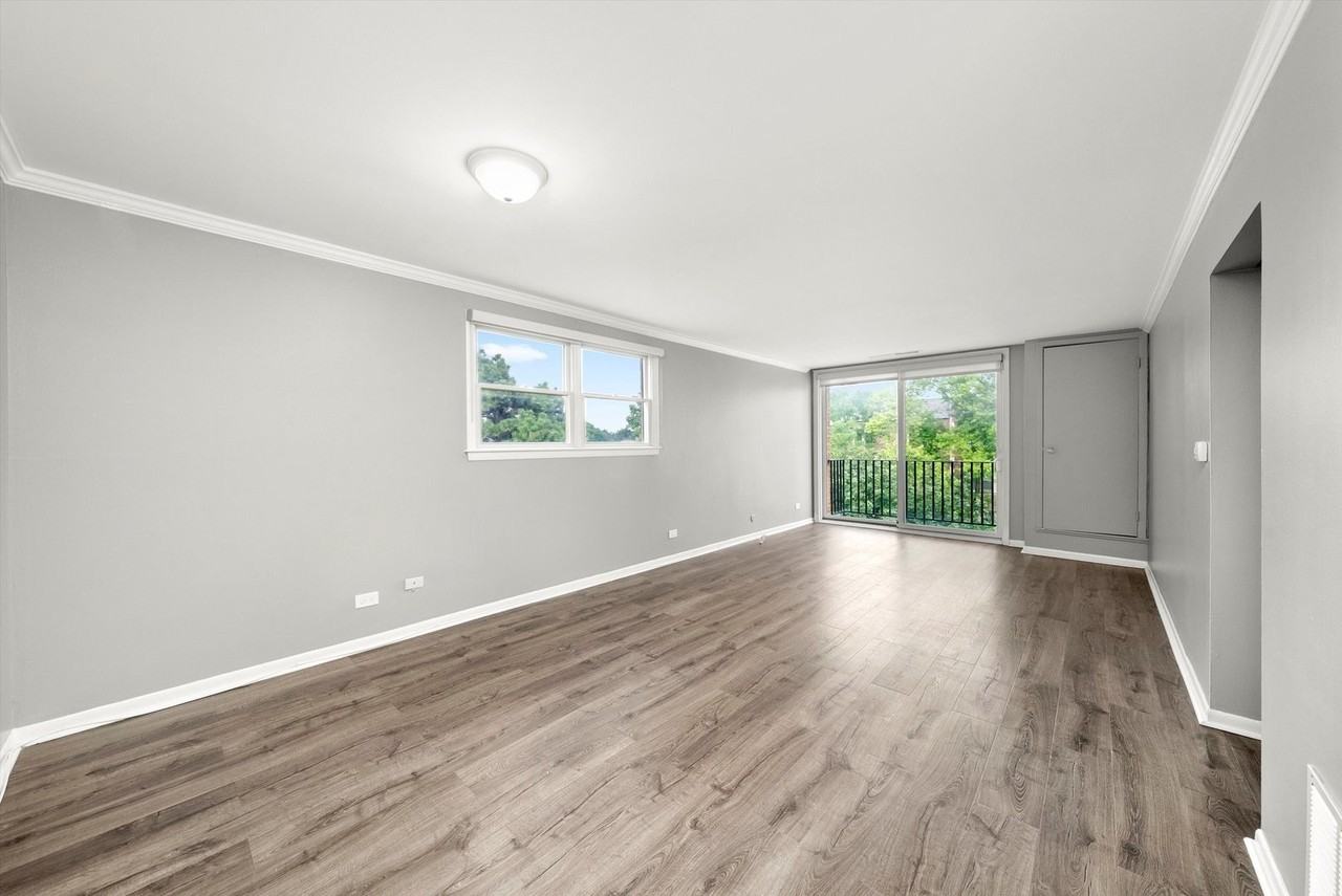 333 S East Ave Apt 405 #405 - Photo 4 of 35