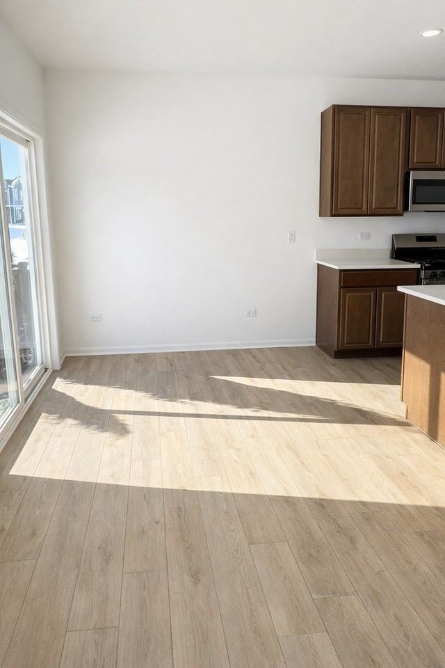 16517 W Golden Valley Ln - Photo 5 of 14