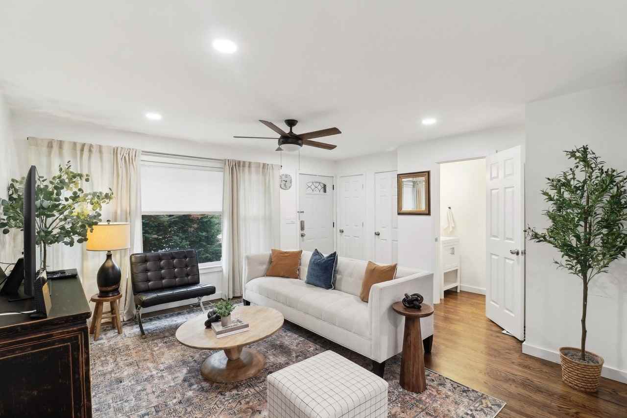 3008 N Spaulding Ave - Photo 2 of 24