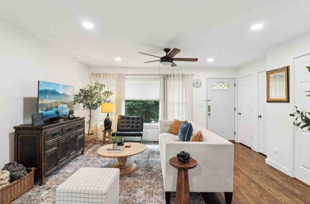 3008 N Spaulding Ave - Photo 7 of 24