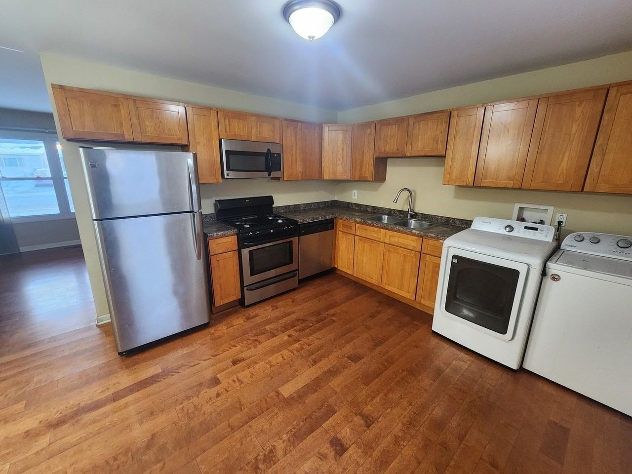 423 Dalhart Ave - Photo 7 of 9