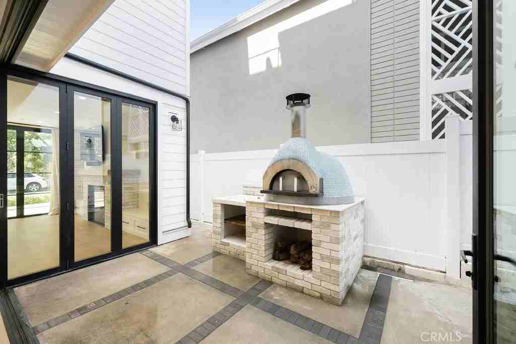 616 Acacia Ave - Photo 6 of 11