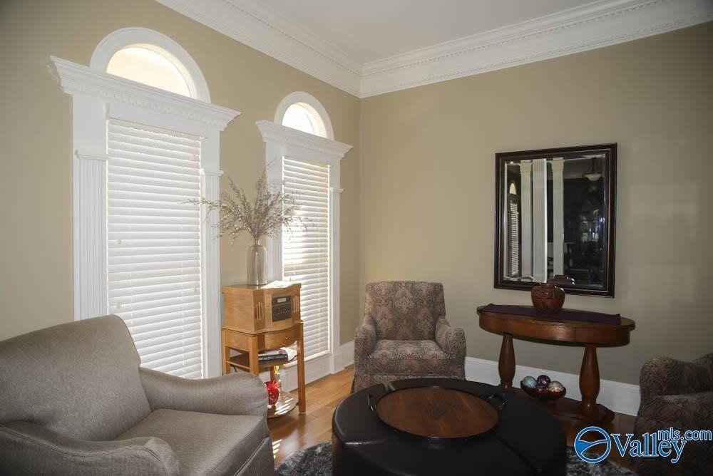 7304 Ferncliffe Dr Se - Photo 3 of 35