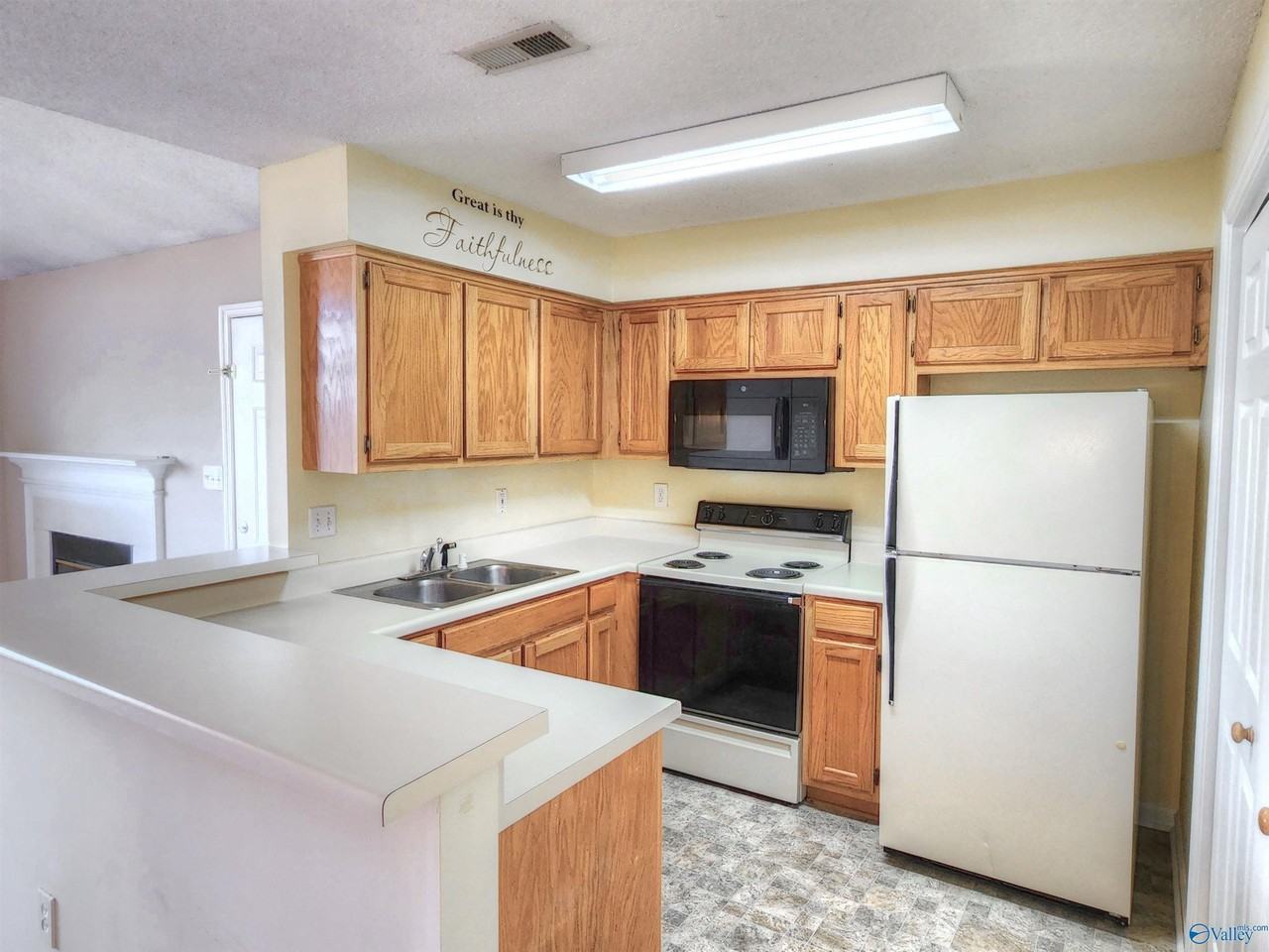 262 Waters Edge Ln Unit 262 #262 - Photo 6 of 13