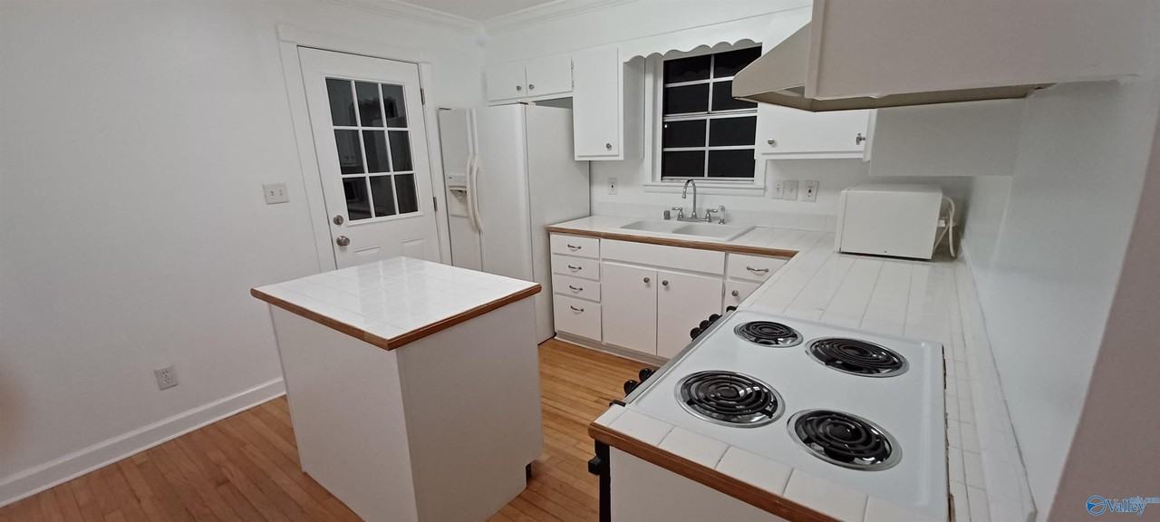 2108 English Dr Sw - Photo 3 of 12