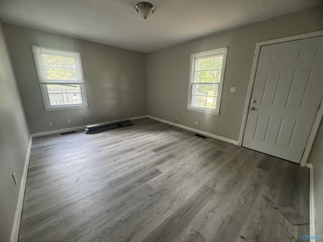 995 Mckee Rd - Photo 2 of 19