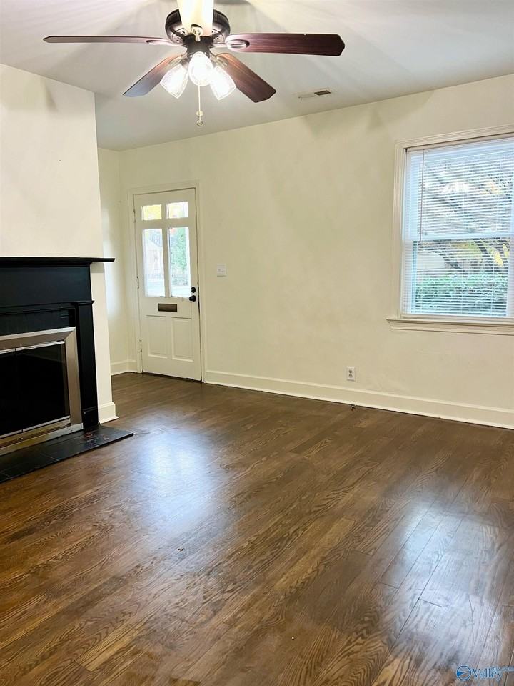 2019 Vanderbilt Dr Sw - Photo 4 of 31