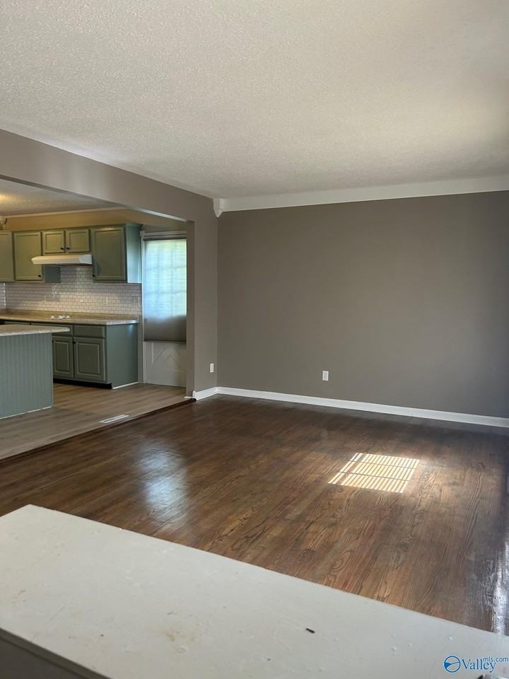 6020 Rickwood Dr Nw - Photo 4 of 17