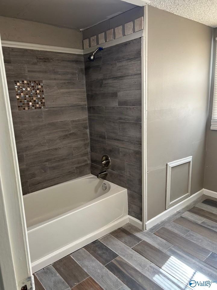 6020 Rickwood Dr Nw - Photo 7 of 17