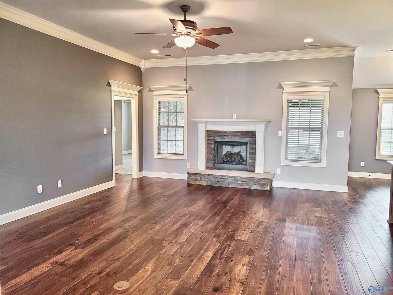 13735 Callaway Dr - Photo 3 of 23