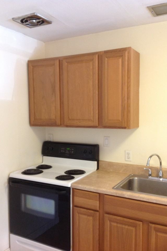 66 Middlesex Turnpike - Photo 3 of 7