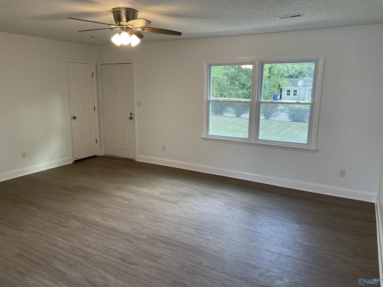 127 Liza Ln - Photo 4 of 16