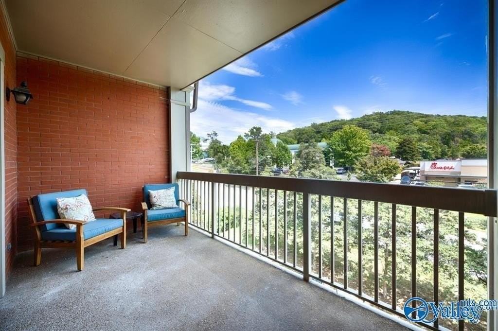 4770 Whitesburg Dr Sw Apt 302 #302 - Photo 4 of 17