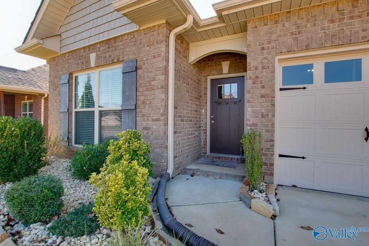 7206 Lathan Dr Se - Photo 3 of 34