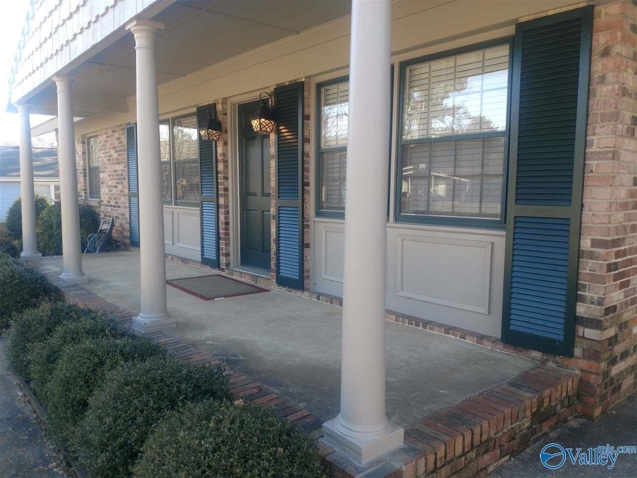 11012 Crestfield Dr Se - Photo 2 of 17