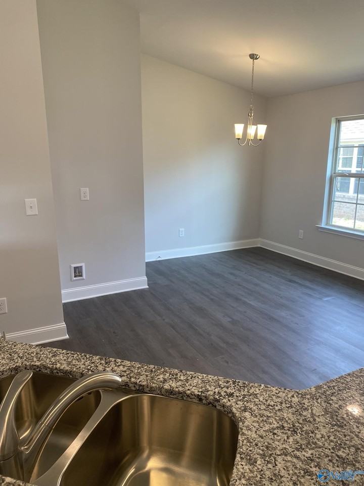 109 Sorrelweed Dr - Photo 6 of 23