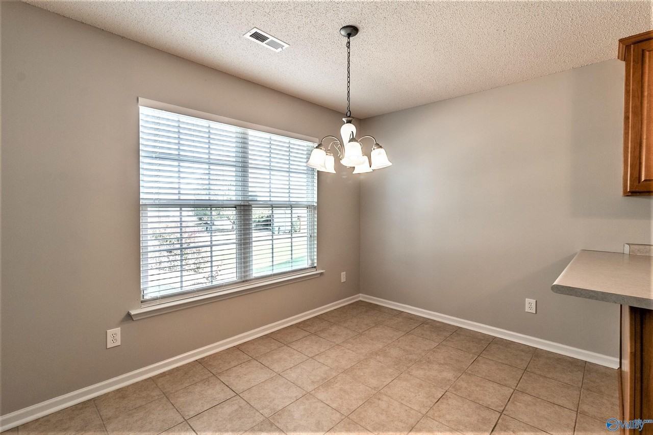 111 Wittington Ln - Photo 7 of 20