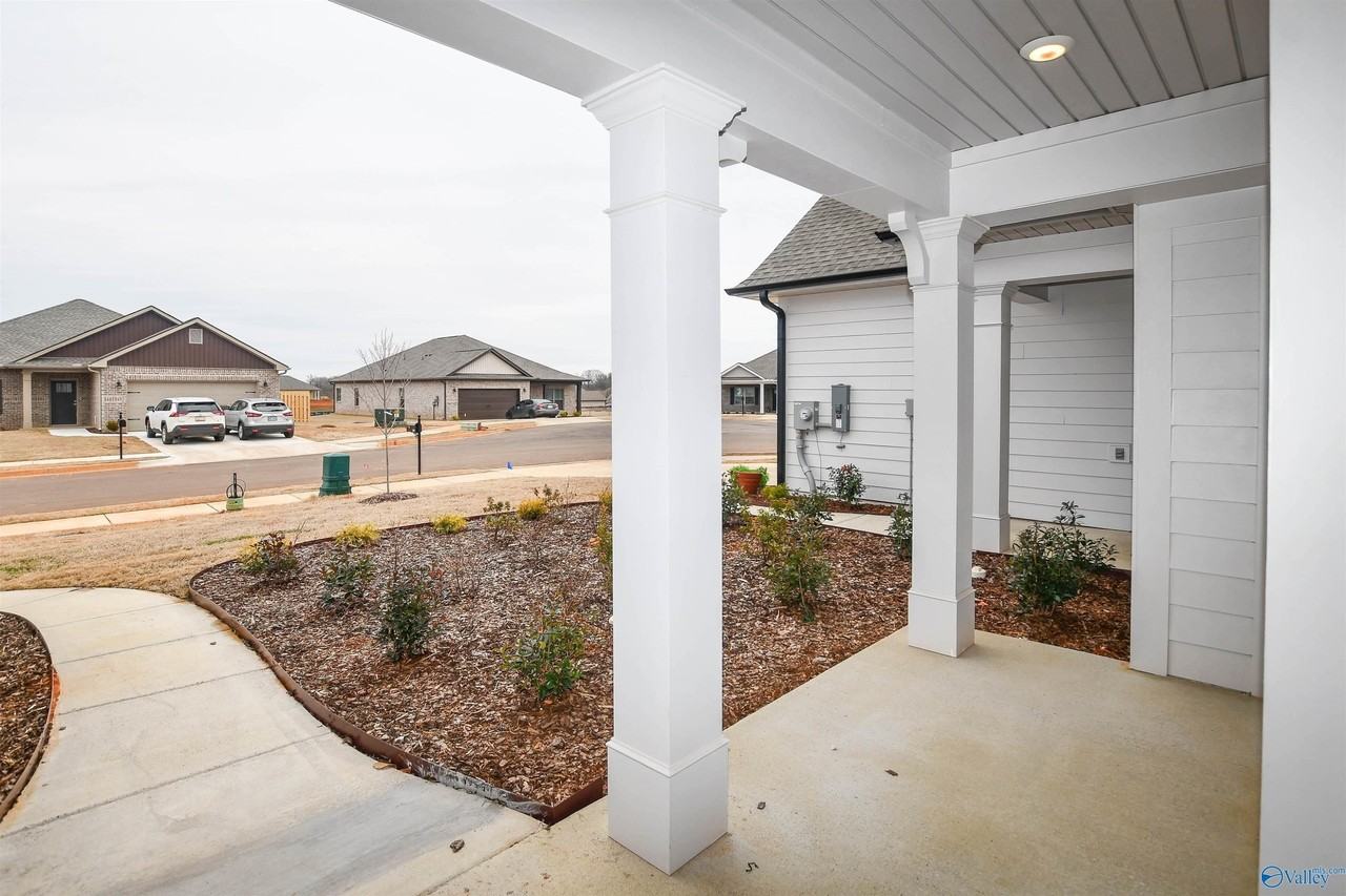 12617 Whitcombe Cir - Photo 3 of 21