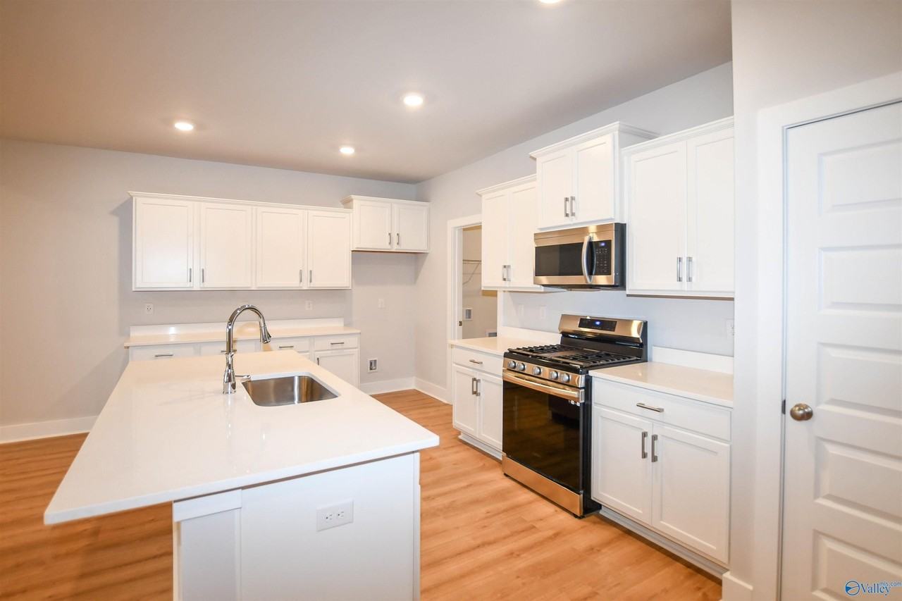 12617 Whitcombe Cir - Photo 5 of 21