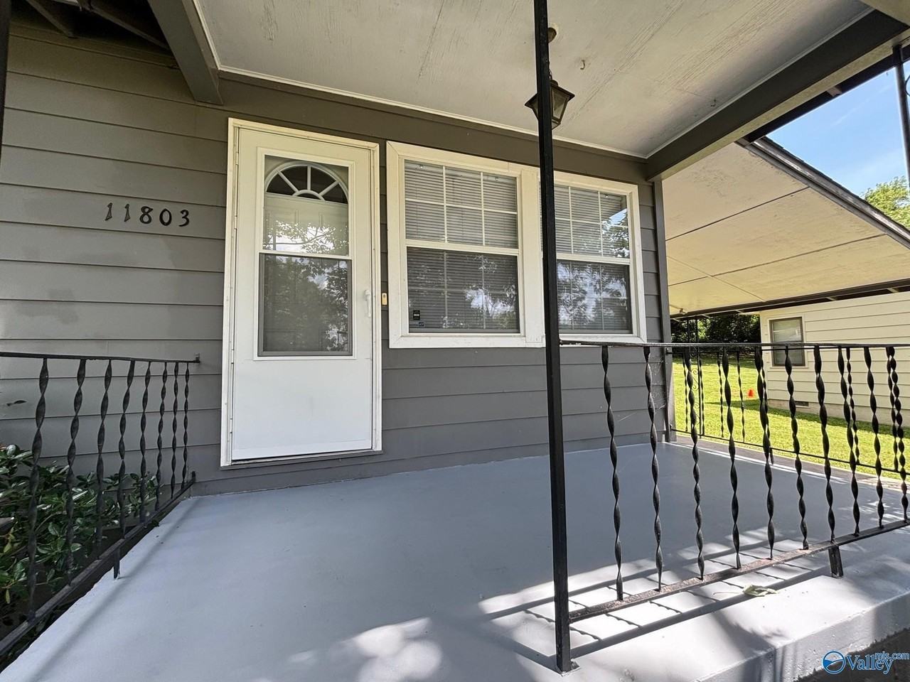 11803 E Gateway Dr Se - Photo 3 of 20