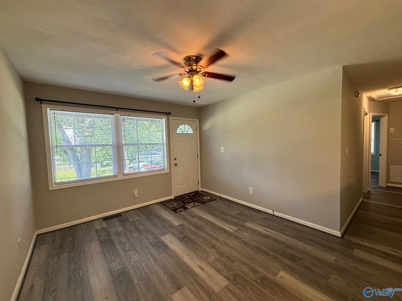 11803 E Gateway Dr Se - Photo 6 of 20