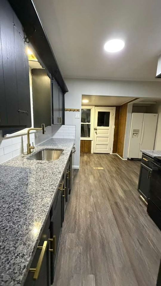 13901 Tyler Ave #1 - Photo 7 of 24