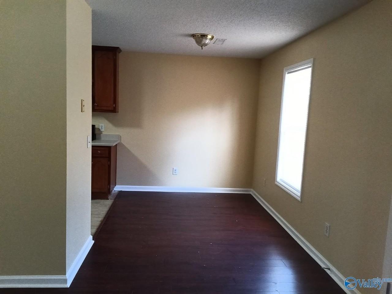 217 Falcon Ridge Dr - Photo 3 of 20