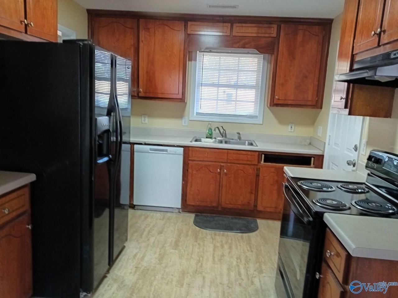 217 Falcon Ridge Dr - Photo 4 of 20