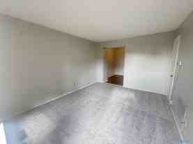 908 Stevens Ct Ne Apt C #C - Photo 1 of 1