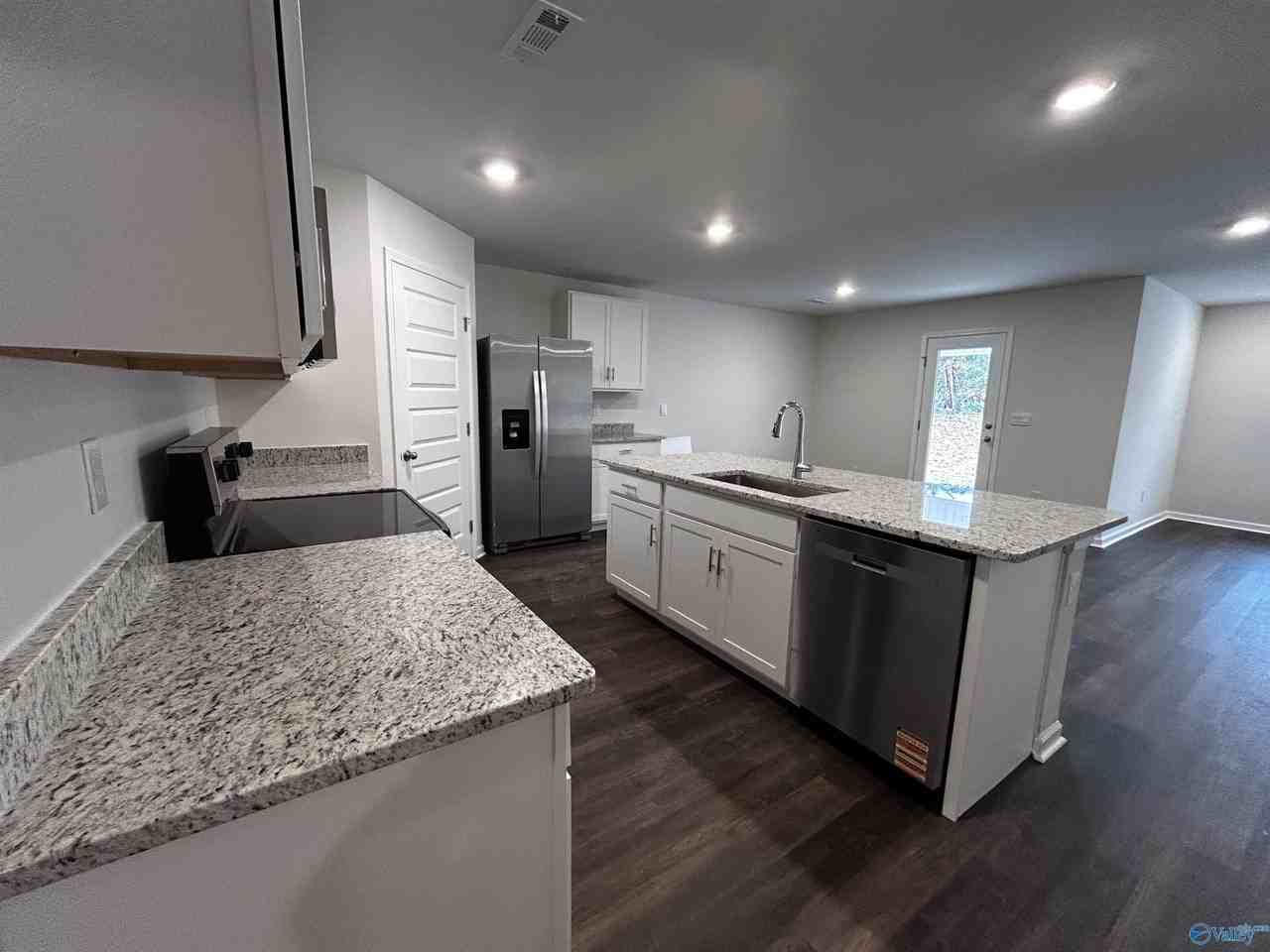 9946 Sequoyah Cove Dr Se - Photo 2 of 14