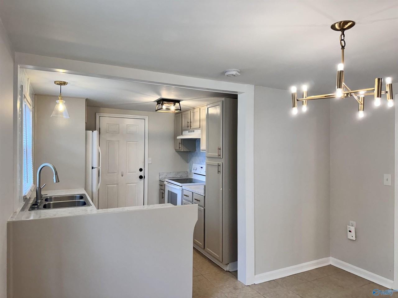 1508 Mckinley Ave Ne - Photo 3 of 21