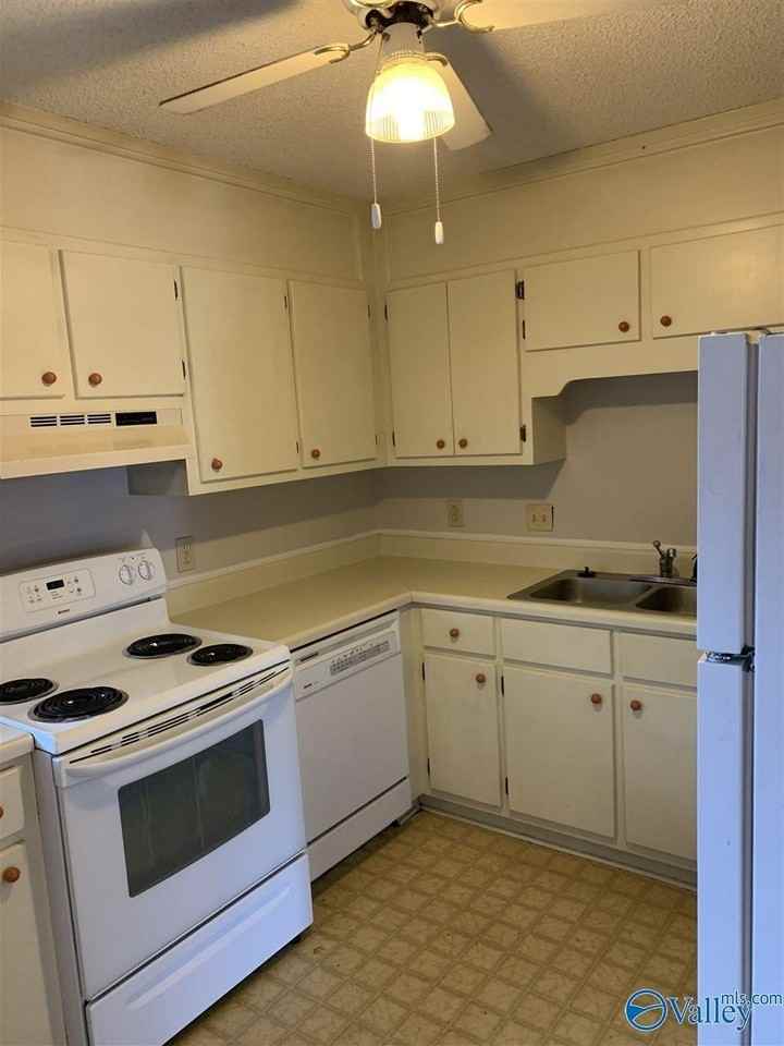 8142 Oldfield Rd Sw Apt 3 #3 - Photo 4 of 9