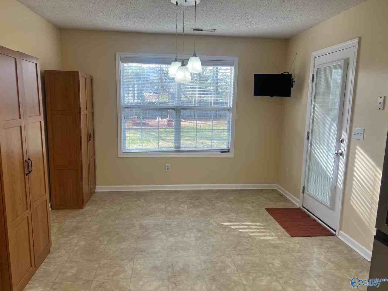 108 Ann Bradley Dr - Photo 7 of 17