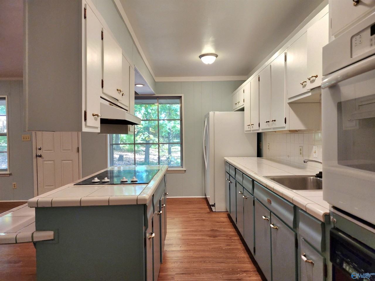 2715 Barcody Rd Se - Photo 7 of 25