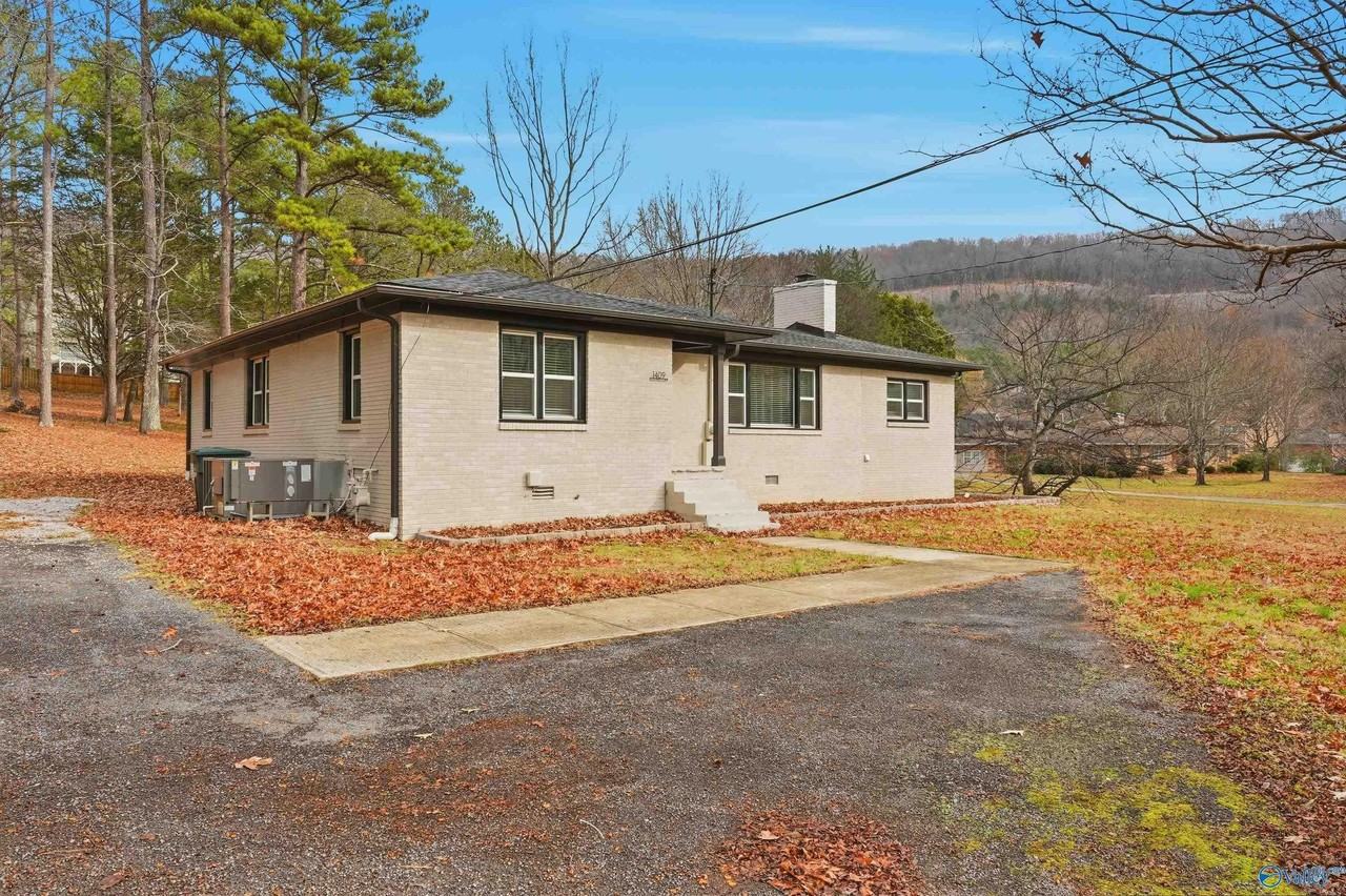 1409 Blevins Gap Rd Se - Photo 4 of 33