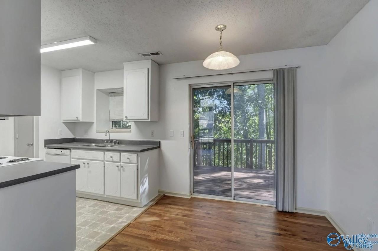 137 Rebecca Pines Dr - Photo 6 of 26