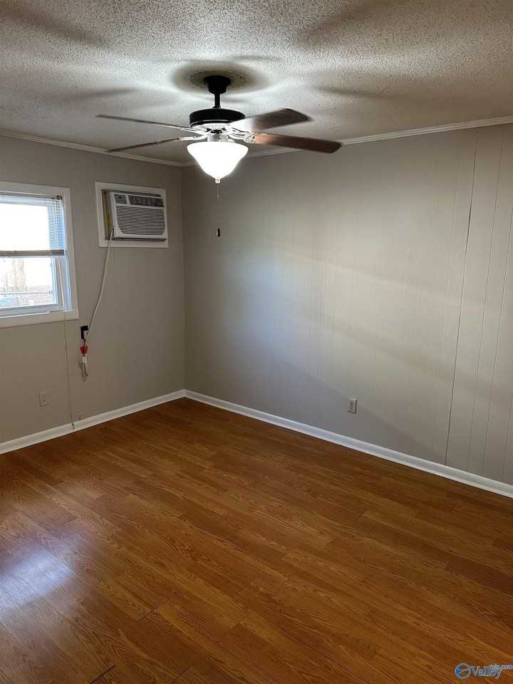 1402 Rison Ave Ne Apt B #B - Photo 7 of 10