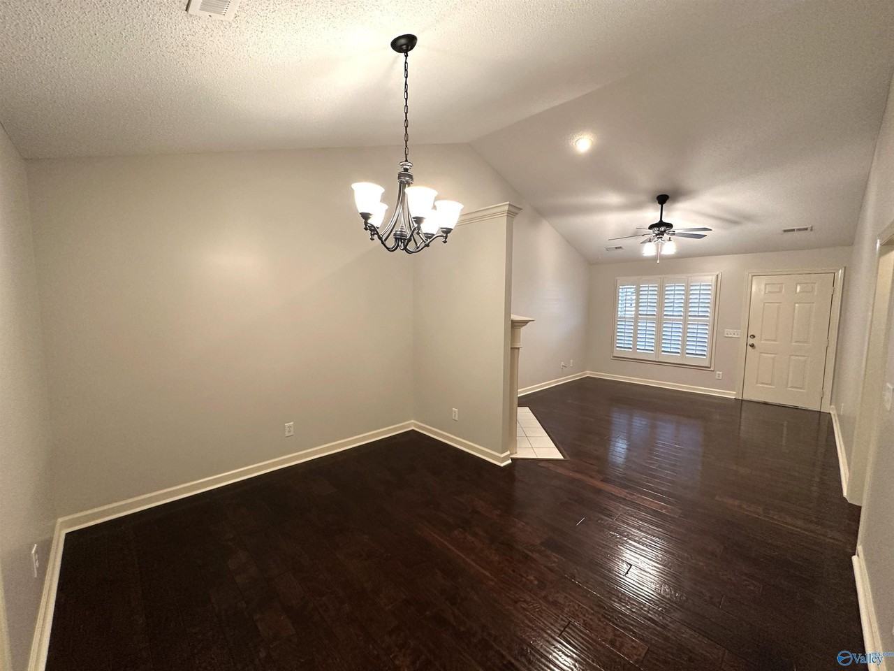 722 Hobbs Rd Se - Photo 3 of 20