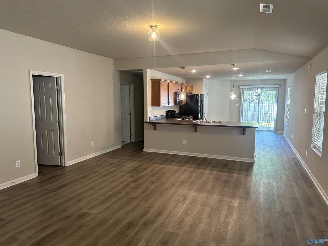 224 Sedgewick Dr - Photo 2 of 12