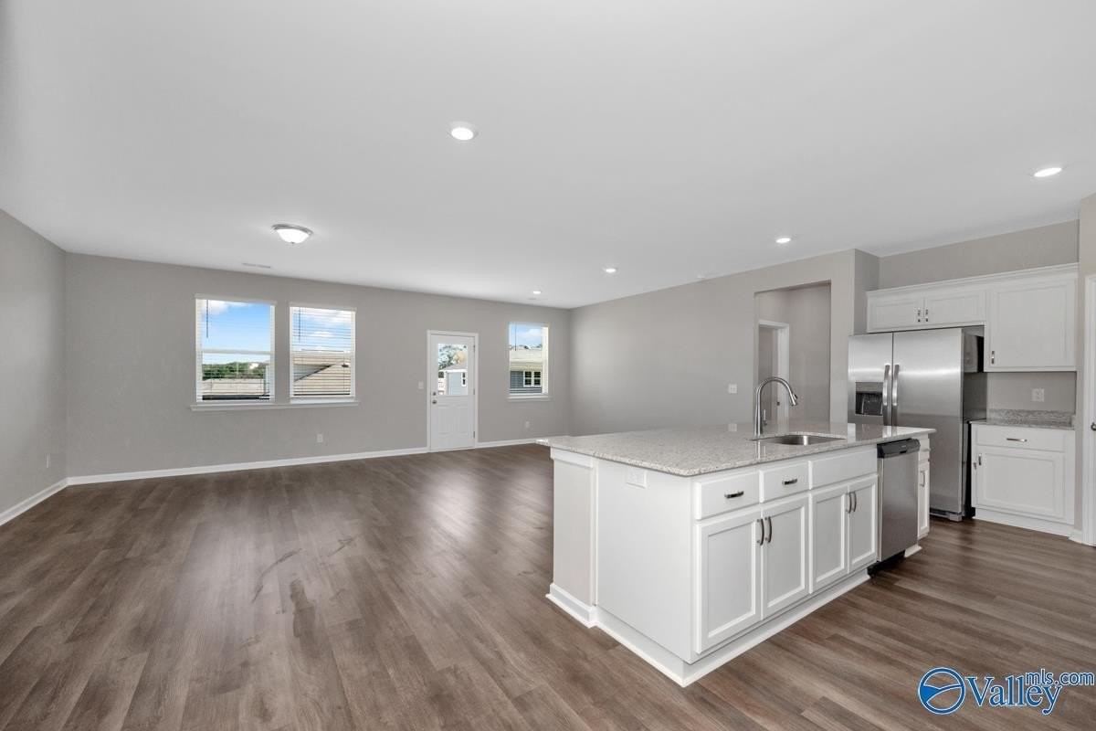 103 Evergreenmill Ln - Photo 3 of 31