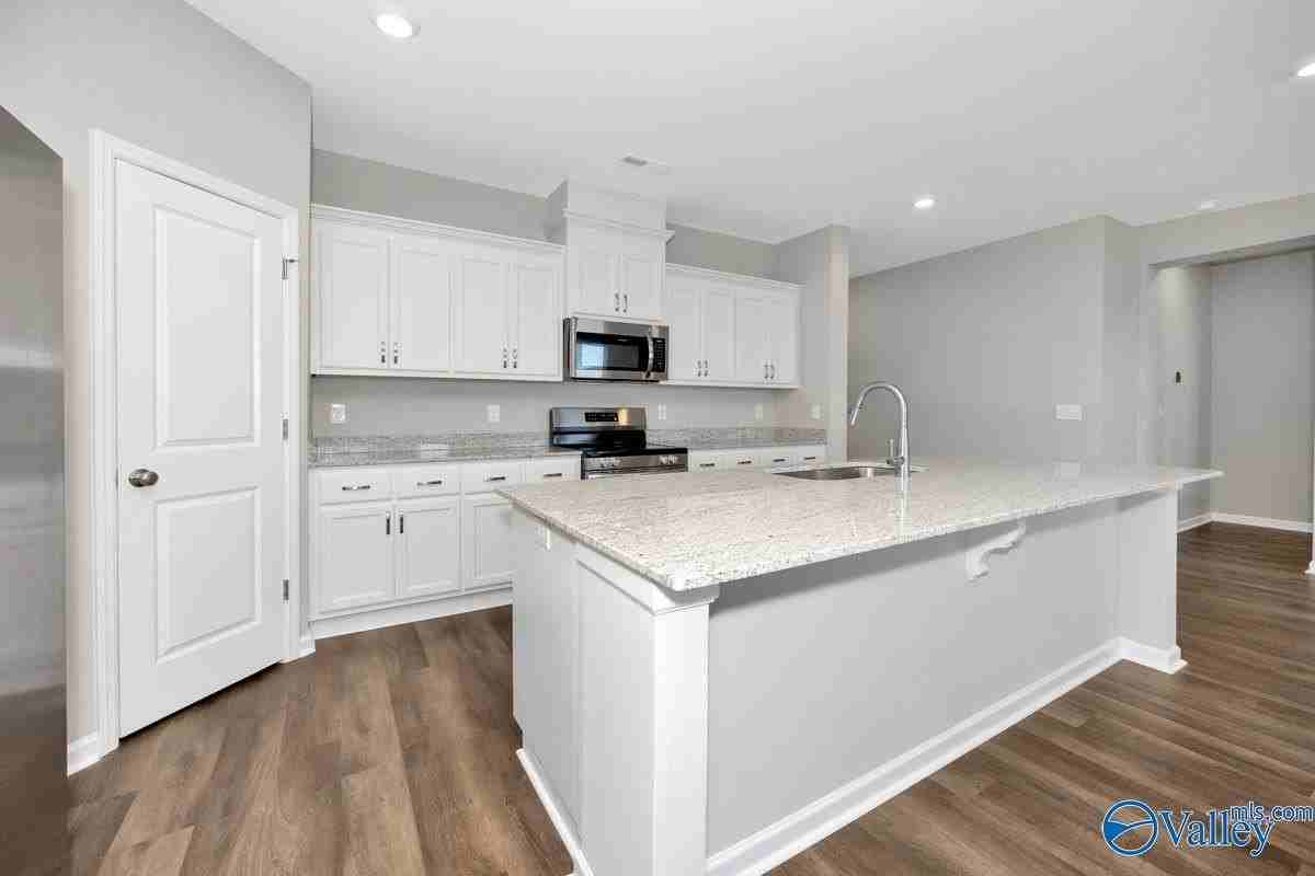 103 Evergreenmill Ln - Photo 7 of 31