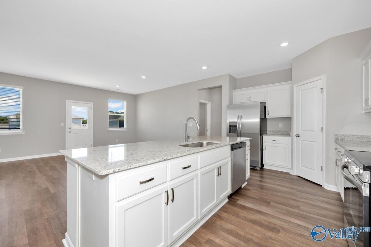 103 Evergreenmill Ln - Photo 2 of 31