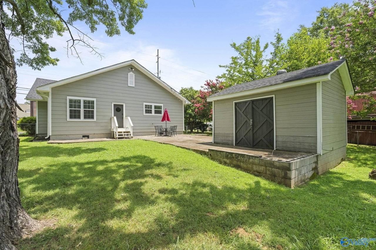 4286 Sullivan St - Photo 7 of 26