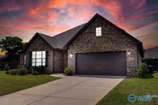 141 Slade Thomas Dr - Photo 1 of 1