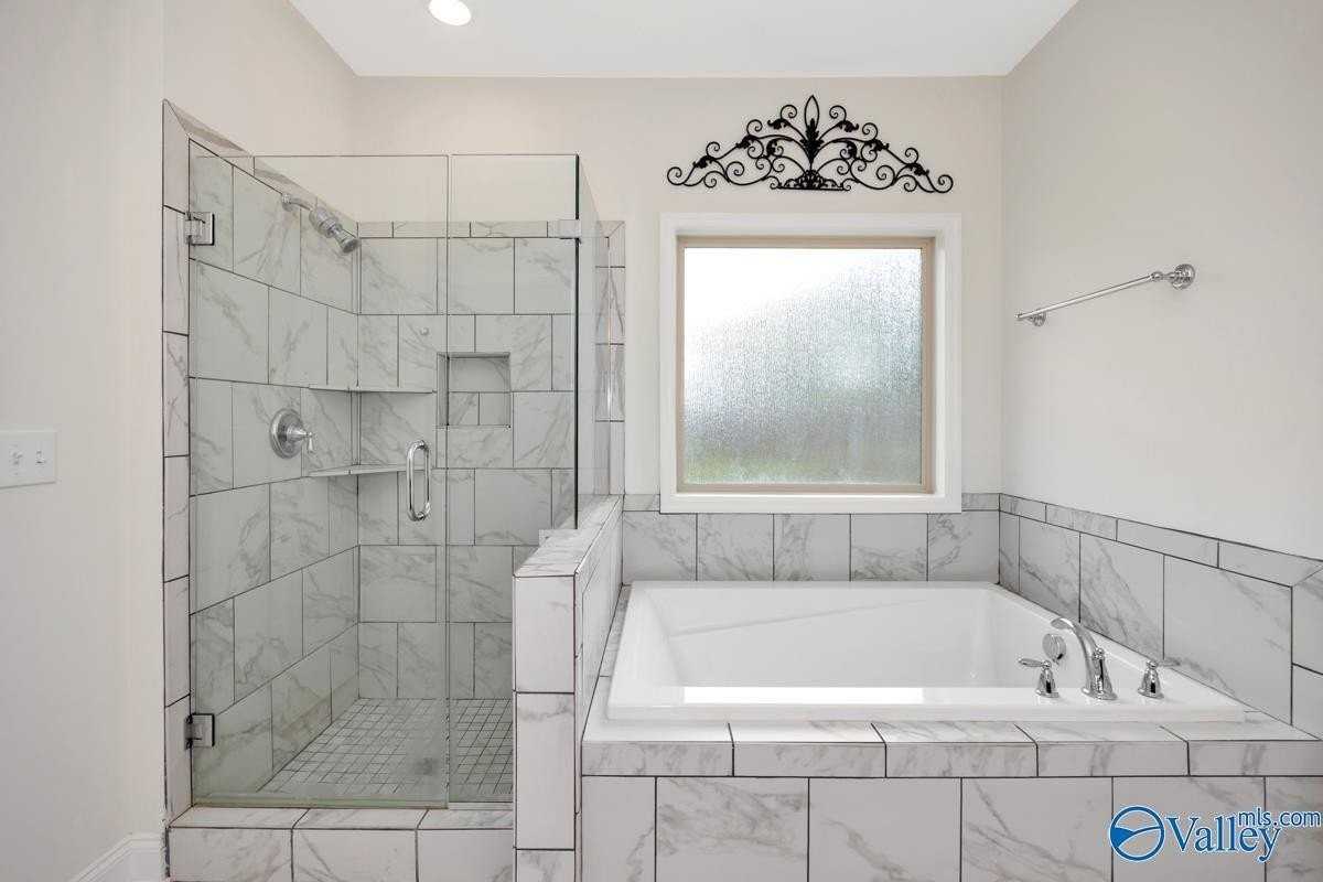 141 Slade Thomas Dr - Photo 6 of 16