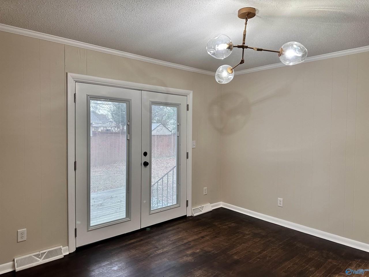 326 Drake Ave Sw - Photo 4 of 18