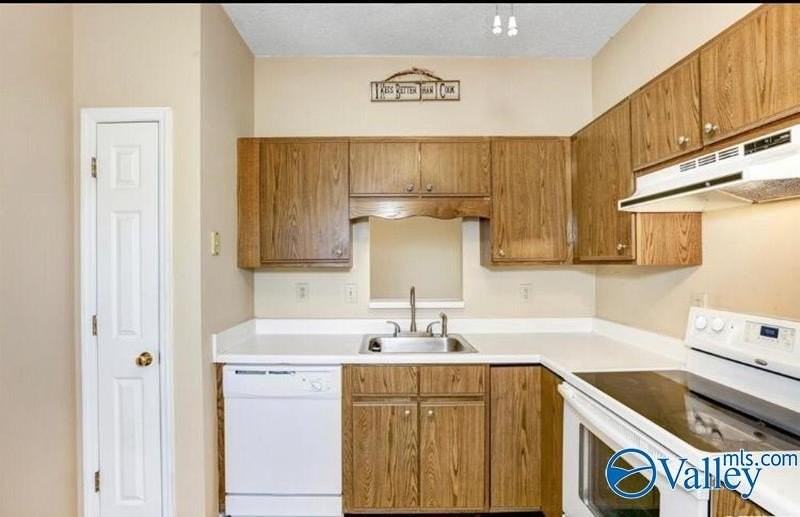 111 Bentworth Ln - Photo 5 of 31